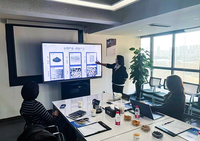 South Korean Semiconductor Giant Conducts On-site Visit to Luoyang Combat, Deepening High-End Material Supply Chain Cooperation